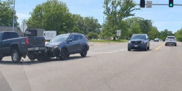 Dash Cam Owners USA & Canada Crash Compilation – Feb 10, 2026